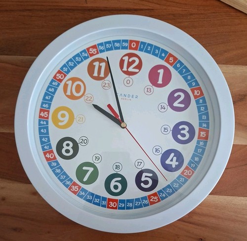Sehr schöne kinderzimmeruhr - schöne,